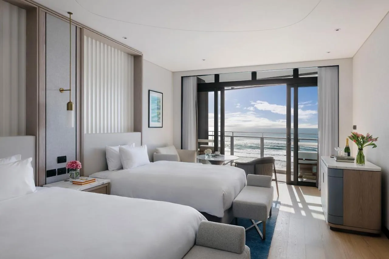 The Langham, Gold Coast And Jewel Residences فندق