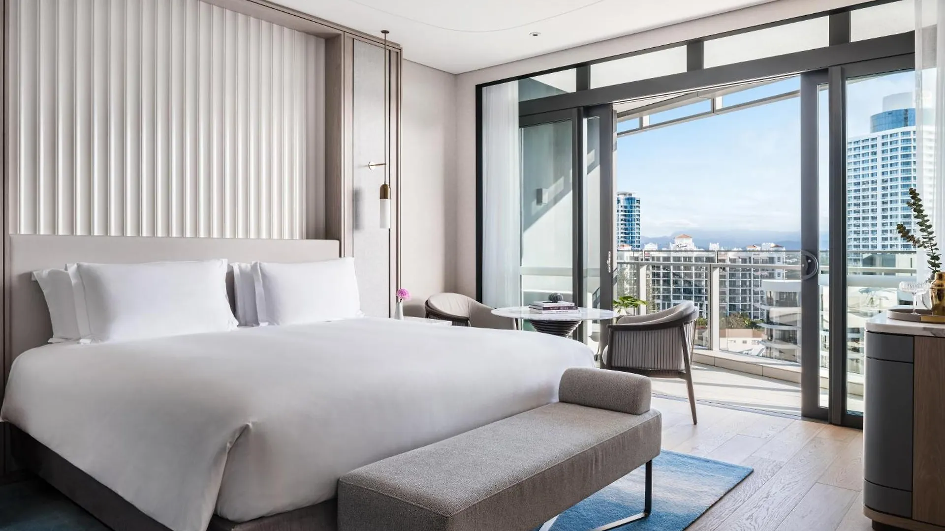 The Langham, Gold Coast And Jewel Residences فندق
